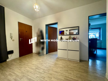 Drei-Zimmer-Wohnung mit Balkon in gefragter Lage – Gochsheim, 97469 Gochsheim, Wohnung